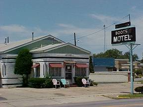 Carthage Boots Motel